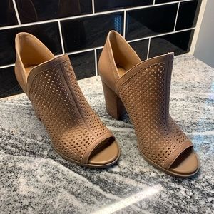 Lucky Brand Sandals/Heels